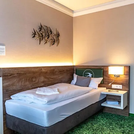 Schwalbennest בית הארחה